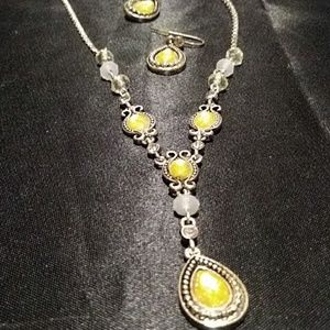 Vintage Avon Silver Tone Yellow Stone Necklace & Pierce Earring Set